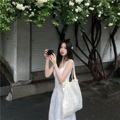 撒娇女人最好命